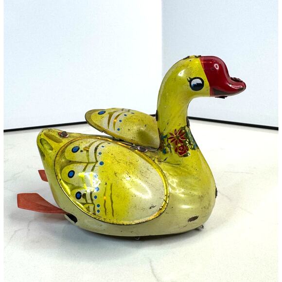 Vintage Clockwork Tin Wind Up Gosling Duck w/Key WORKS #MS98 - Picture 2 of 5